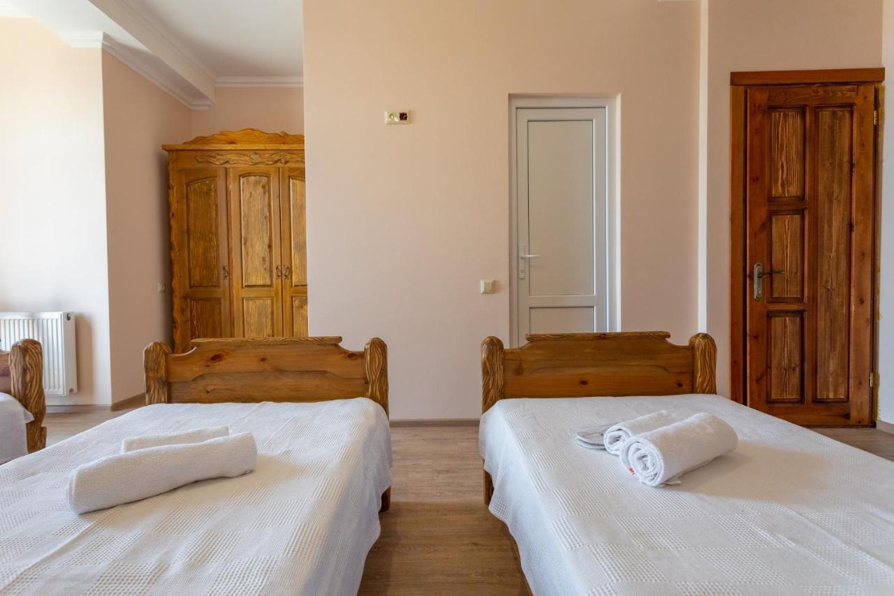 Hotel Phasis Kutaisi Exterior photo