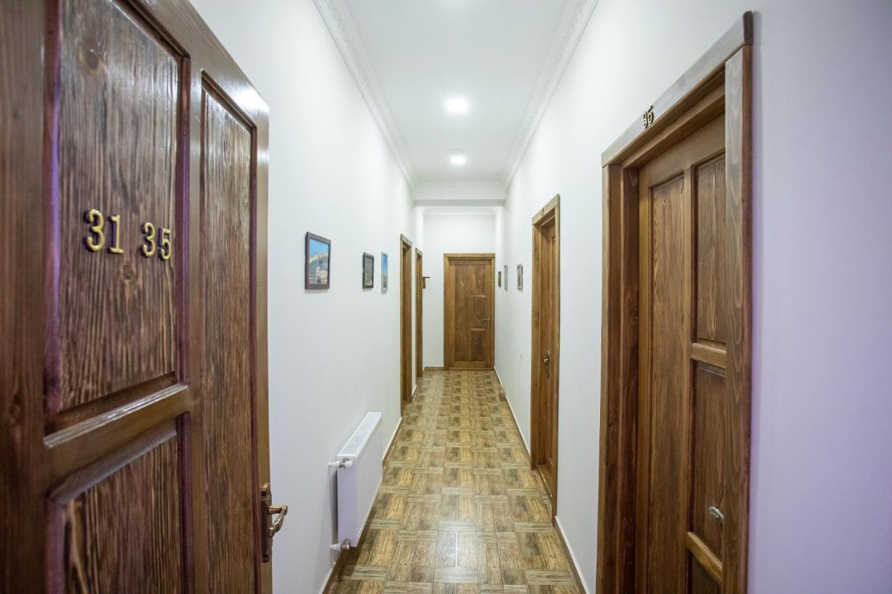 Hotel Phasis Kutaisi Exterior photo