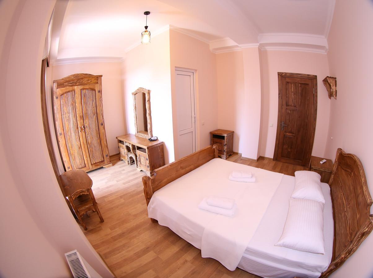 Hotel Phasis Kutaisi Exterior photo